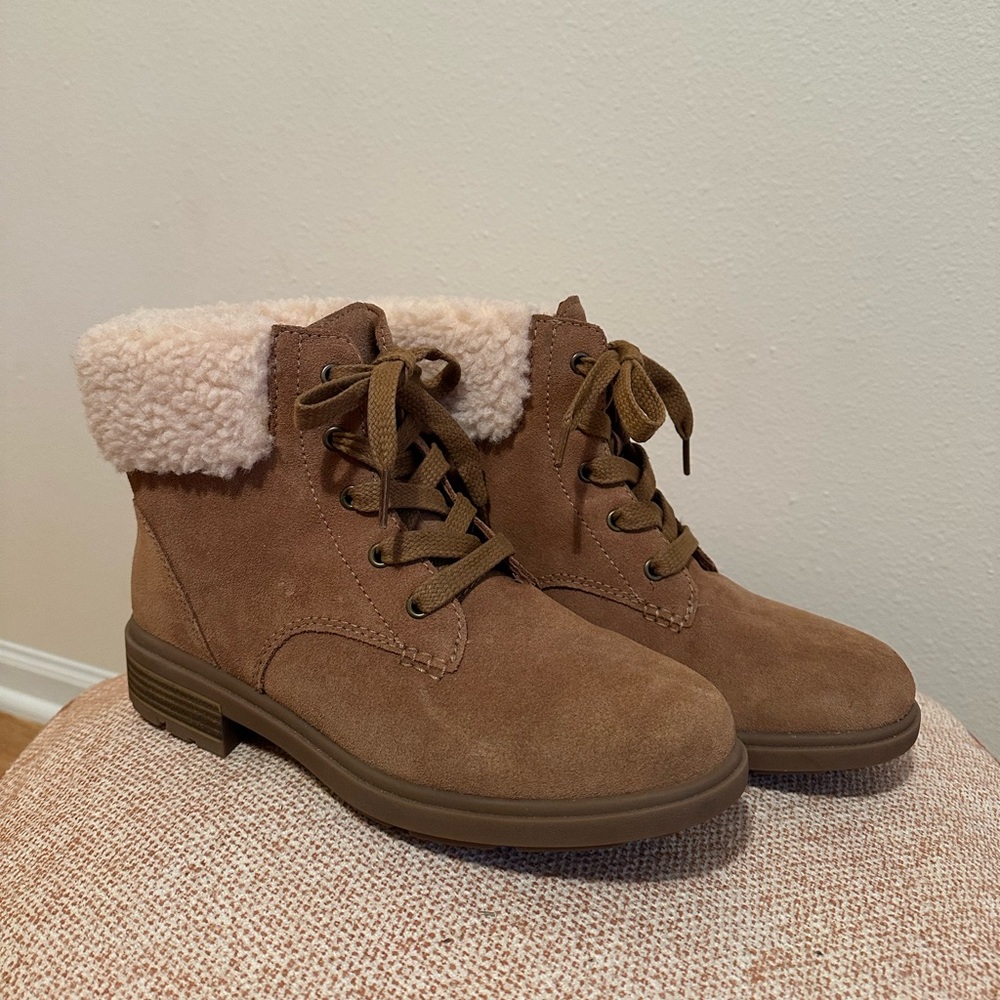 Harrison Ugg Cozy Lace-Up Boot
